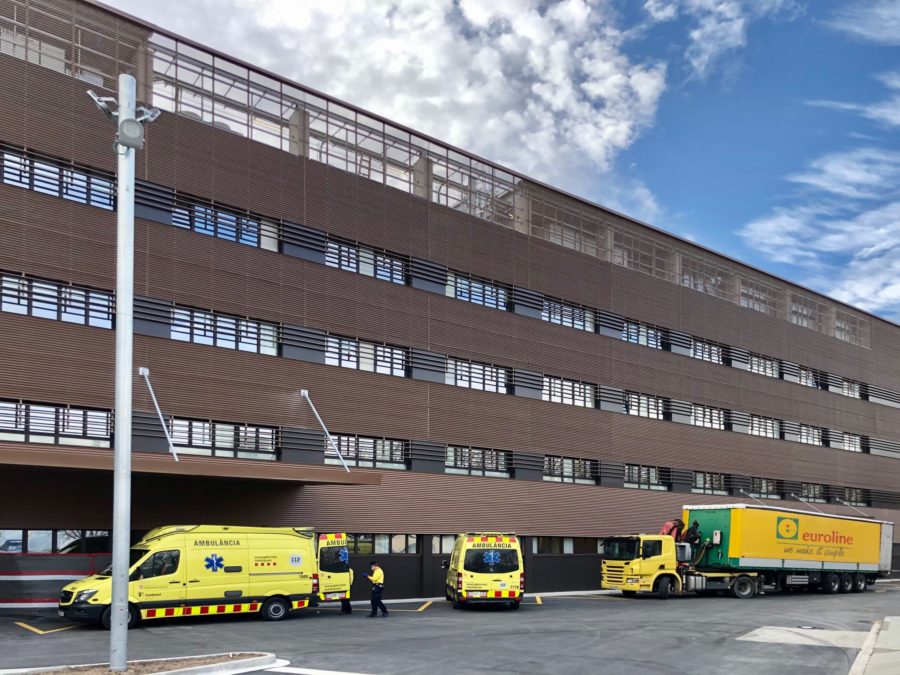 Euroline equipa los nuevos hospitales COVID de Barcelona y l’Hospitalet con su sistema de distribución y retermalización de bandejas B-Smart de Burlodge